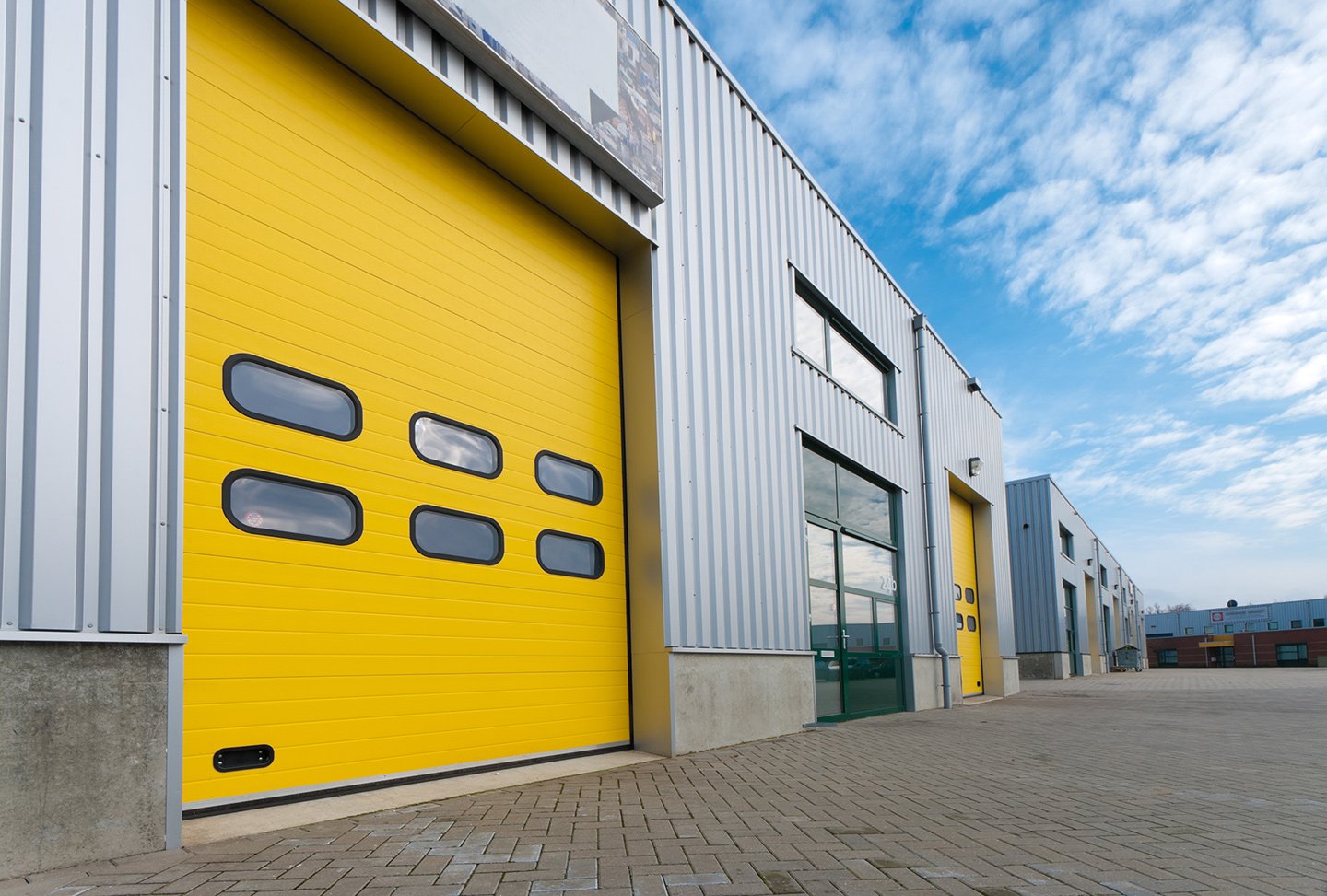 portoni industriali sezionali - Brescia